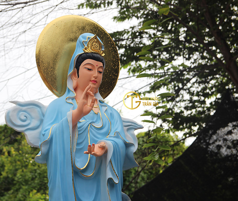 tuong phat ba quan the am bo tat dung dai sen nhua composite dieu khac tran gia 2