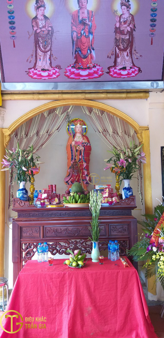 tuong dia tang vuong bo tat dung dai sen bang nhua composite 2