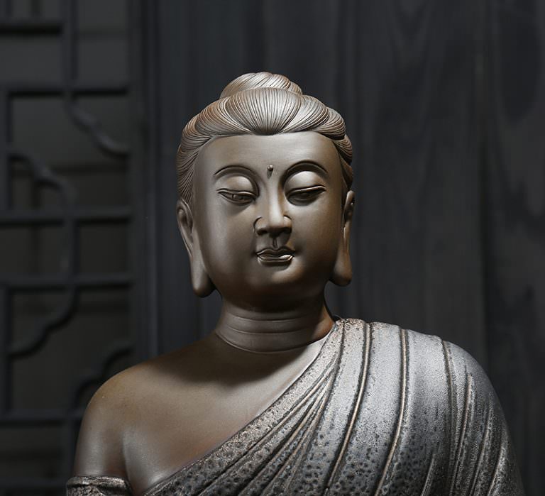 tuong phat thich ca bang gom su dep e1631622833787