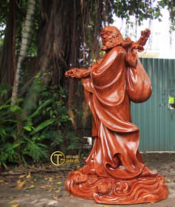 tuong phat to su bo de dat ma nhua composite gia go dieu khac tran gia