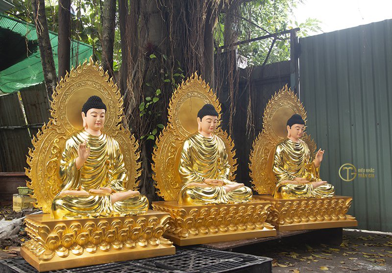 gia tuong phat bang nhua composite 1 3