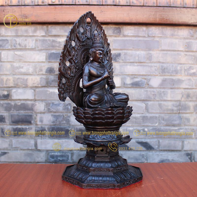 tuong phat dai nhat nhu lai bang dong 12