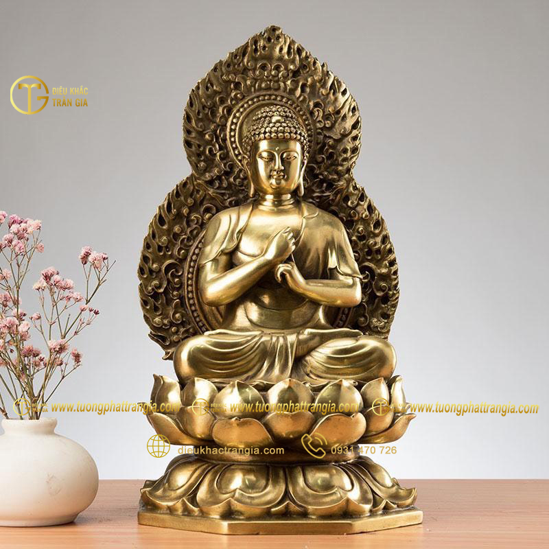 tuong phat dai nhat nhu lai bang dong 8