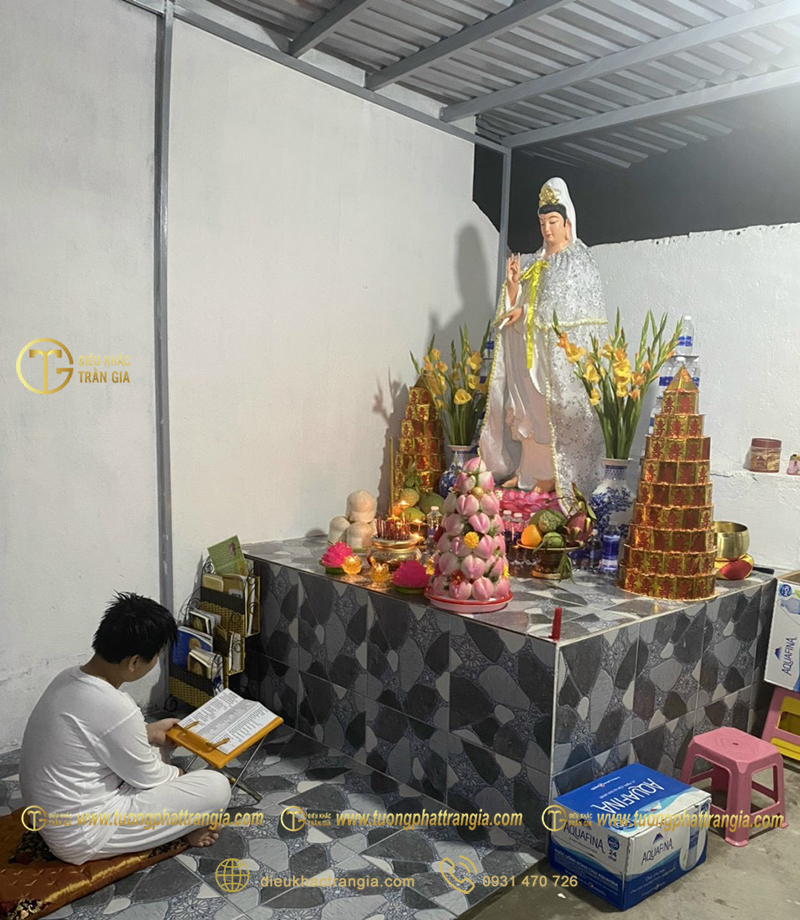 cach dat tuong phat ba quan am trong nha 47