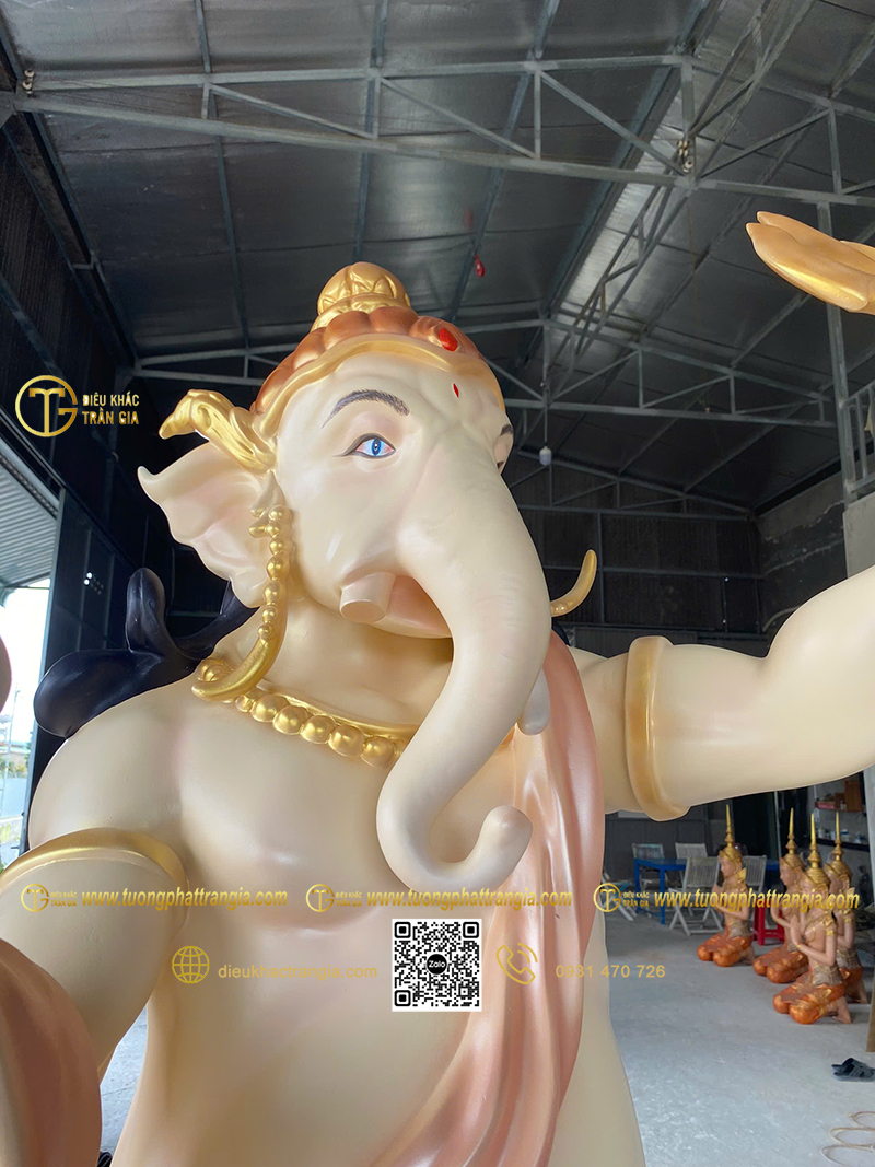 Hình ảnh mẫu Tượng Thần Voi Thái Lan Ganesha đứng 200cm