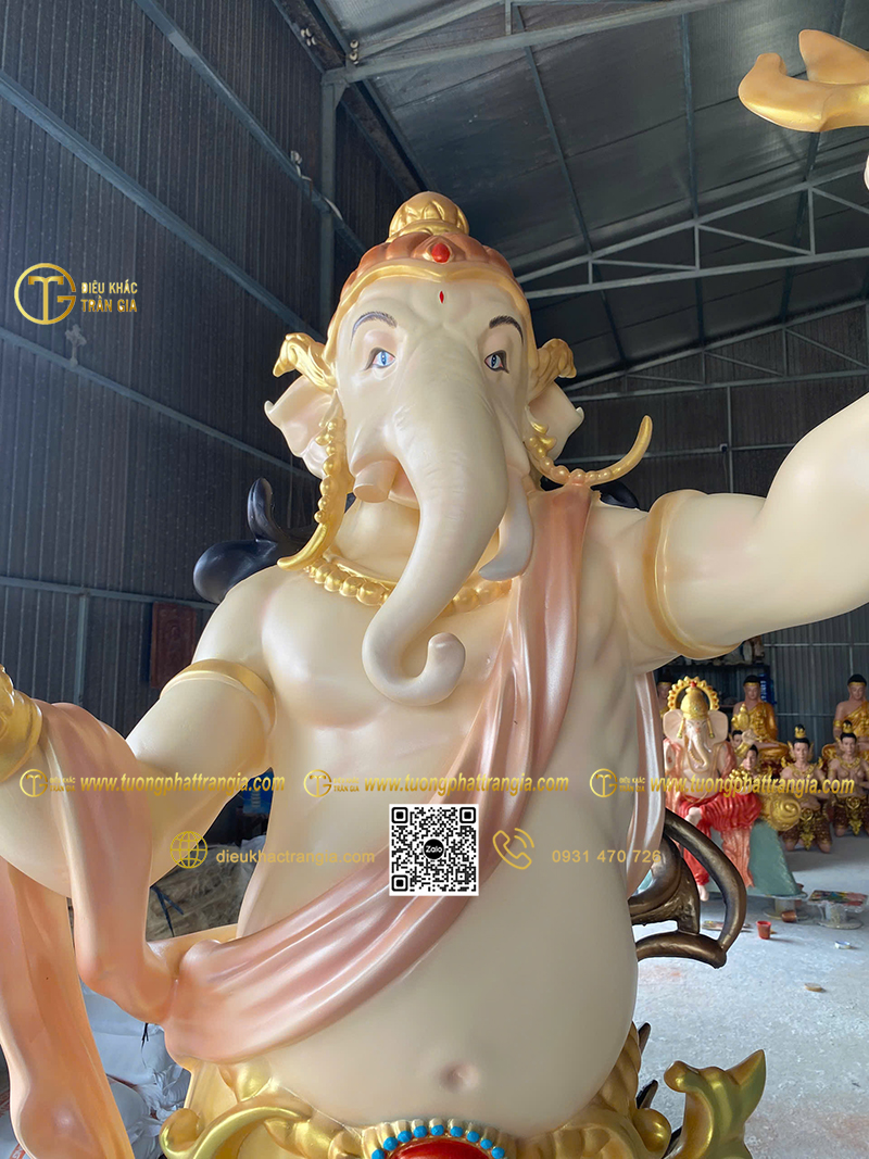 Hình ảnh mẫu Tượng Thần Voi Thái Lan Ganesha đứng 200cm