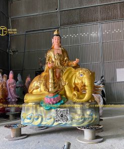 tuong van thu pho hien bo tat nhua composite 140cm 3