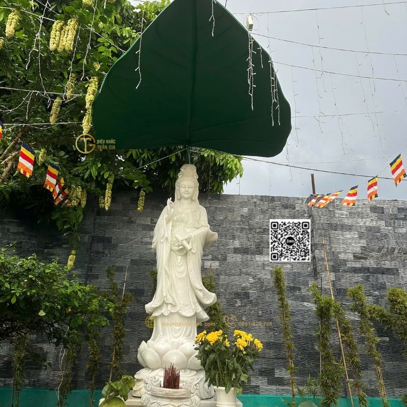 Lá Bồ Đề Che Tượng Phật 250cm