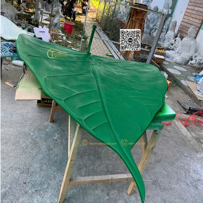 Lá Bồ Đề Che Tượng Phật 250cm